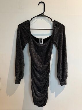 Windsor Off-Shoulder Shimmer Bodycon Dress - Black
